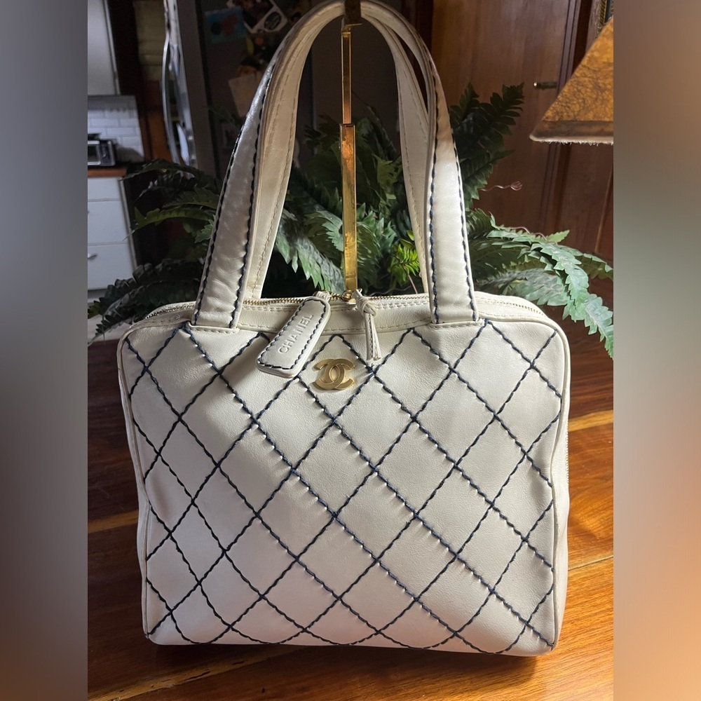 Vintage Chanel off Cream Leather Tote Bag